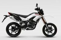 The right side view of the new Benelli Motard 250 For more information [story:Benelli-Motard-BX250_Perfect-250cc-Bike The Benelli Motard BX250 - Perfect 250cc Motard]