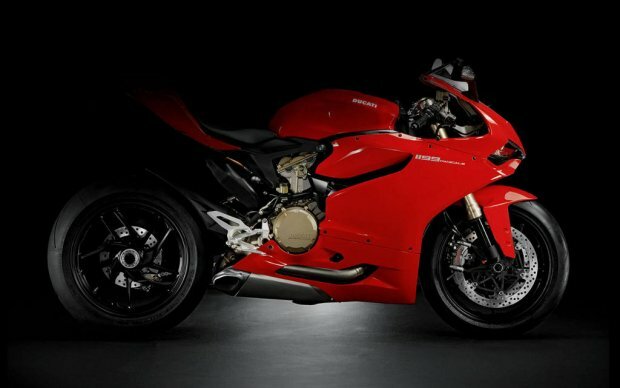 The Ducati 1199 Panigale Versions and Equipment