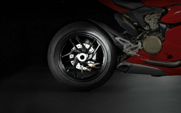 Ducati 1199 Panigale - New wheel and tyre designs