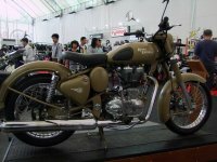 The Royal Enfield Classic 500 seen from the right side