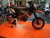 KTM also showed at the Bangkok Motorbike Festival the new and redesigned KTM 690 SMC R.