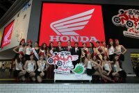 The management of Honda Thailand and the sexy Honda show girls of the 33rd Bangkok International Motorshow
