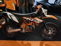 The KTM 690 Enduro R should need no introduction, with it's new look it looks even more sharp...
