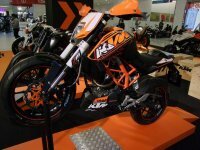 The new KTM 200 Duke as shown in traditional KTM colors at the Bangkok Motorbike Festival 2012